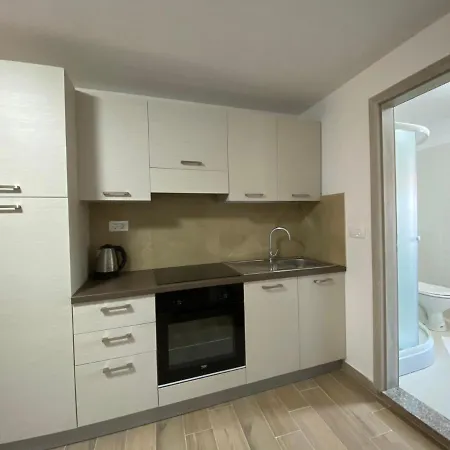 Lina Apartament *