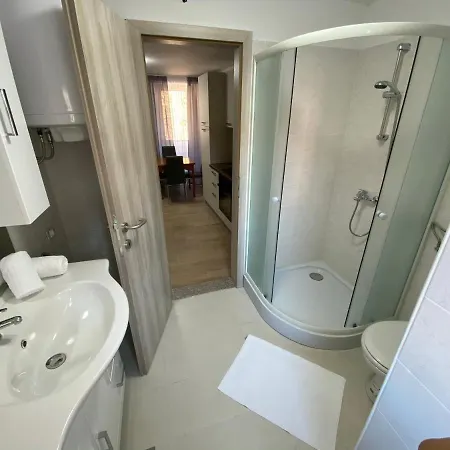 Lina Apartman