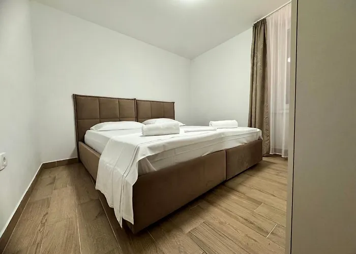 Lina アパート コペル